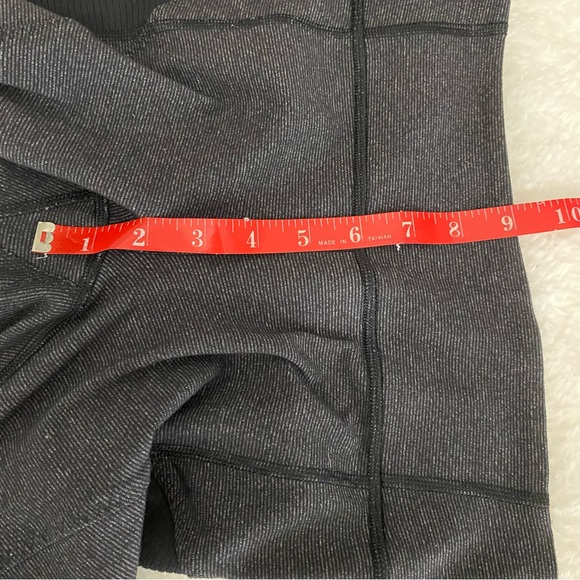 Lululemon Ankle Zip Compression Leggings Sz 4 - Picture 10 of 11